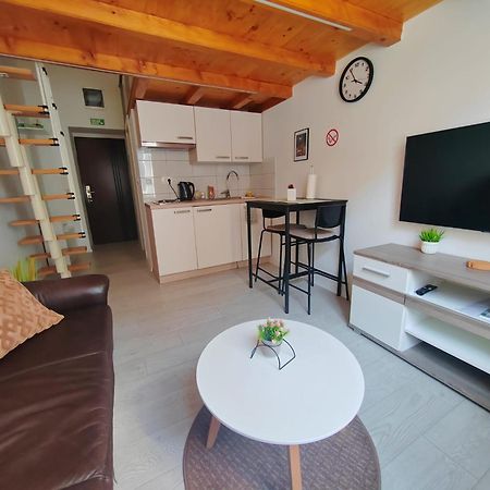 Apartment Hit Zagabria Esterno foto